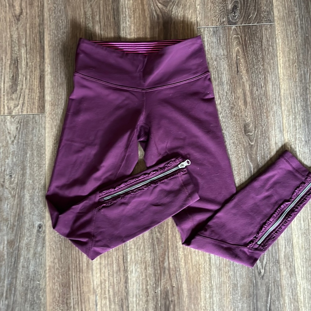ECU Lululemon Leggings